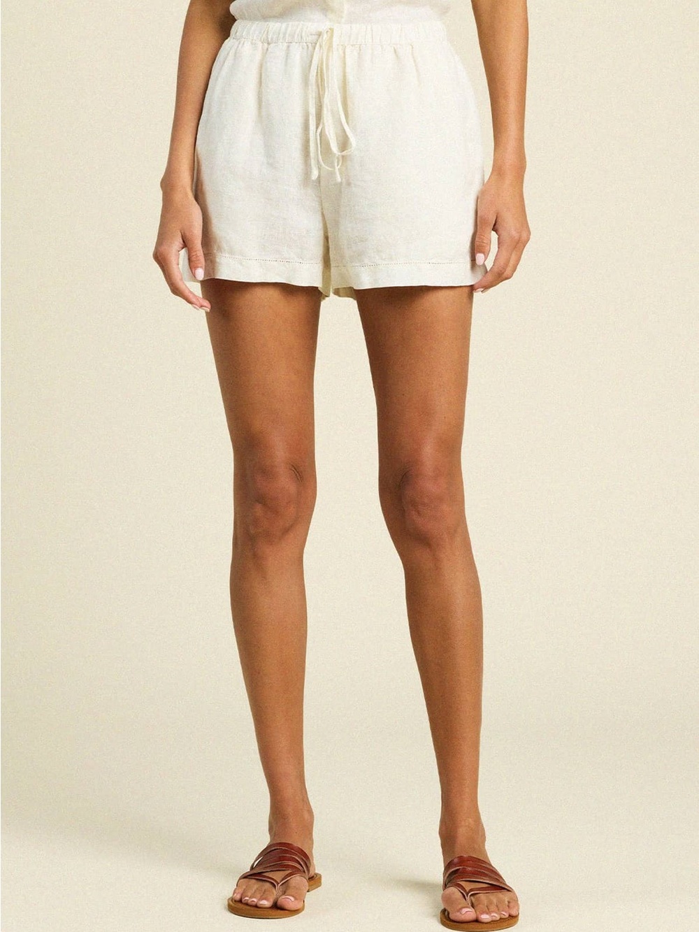 NWT by Trovata Charlie short Drawstring pull on Linen Shorts